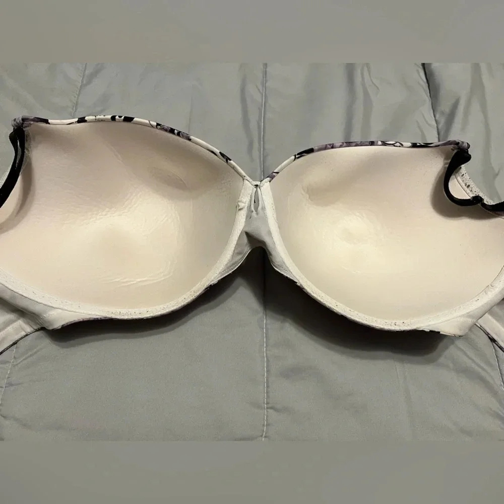 Torrid Curve Purple w/ Skeleton Heads Smooth T-shirt Bra Size 46DDD - Picture 5 of 7